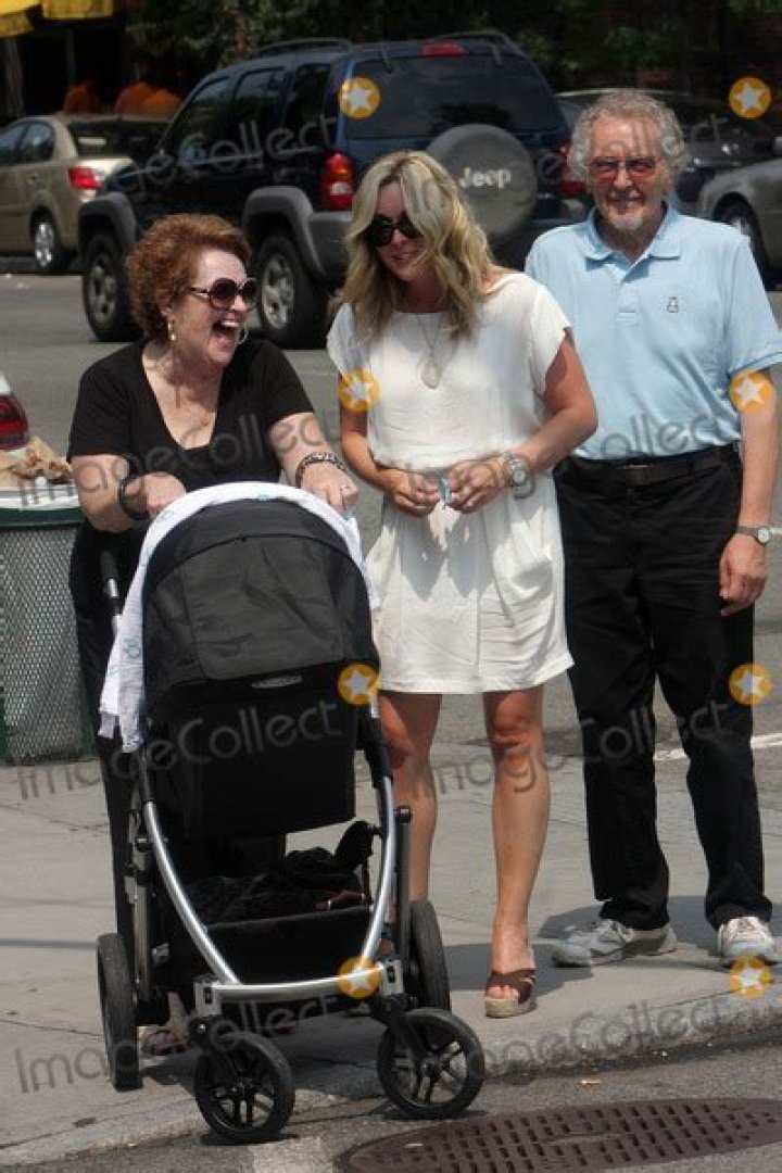 Jane Krakowski Parents