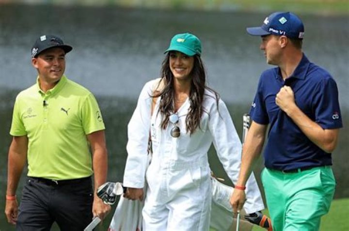 Unveiling The Secrets Behind The Iconic "Allison Stokke Photo"